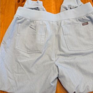 FIGS LP Women’s Light Blue Scrub Jogger Pants